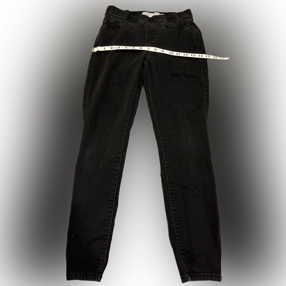 Signature Levi’s Pull-On Skinny Jeans - Picture 5 of 8